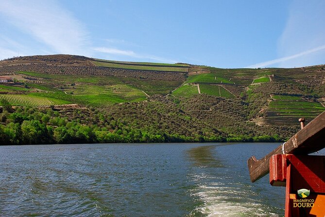 1-Hour Rabelo Boat Trip in Pinhão - Pinhão meeting point and the Eiffel iron bridge moment