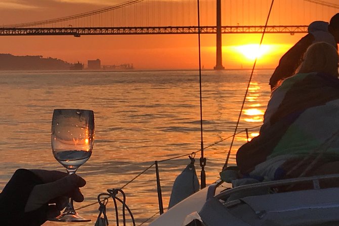 2 Hour Lisbon Sunset and Wine Sailing Tour - Key Things I’d Watch For