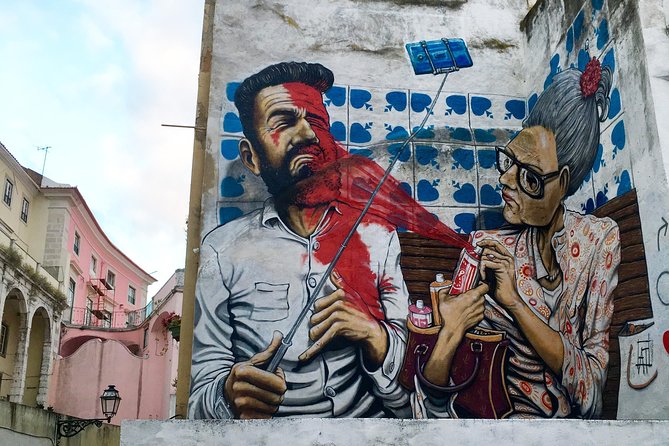 3-Hour Guided Street Art Walking Tour of Lisbon - Stop 2, Elevador da Gloria: an urban art gallery feeling