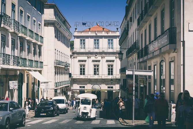 3 Hour Lisbon Private Guided Tour via Tuk Tuk - Price and value: $162.66 per person, and why the group size matters