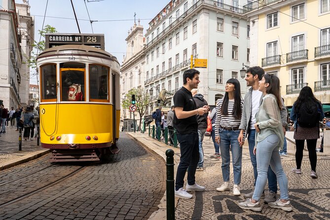 360º Lisbon: Helicopter Flight, Boat Trip and Old Town Walking - Transport, Group Size, and Why the Day Can Feel Smooth or Tight