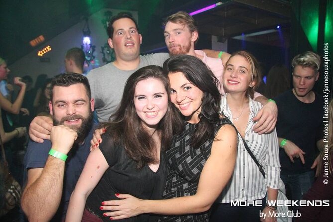 4-hour Guided Porto Pub Crawl with 6 drinks and VIP CLUBentry - The Club Finish: VIP Entry and Line-Skipping Done Right