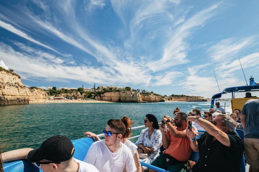 Albufeira: 2.5-Hour Benagil Caves & Dolphin Watching - Dream Wave start: where the cruise begins at Marina de Albufeira