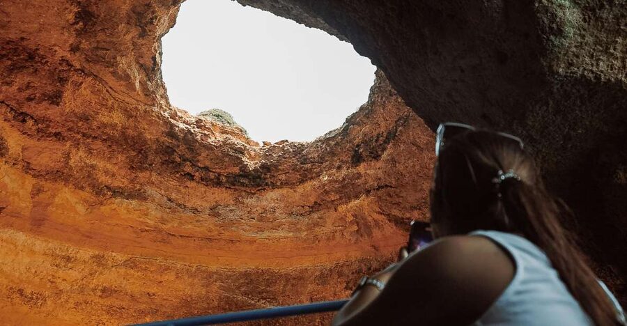 Albufeira: 2.5-Hour Dolphin Watching and Caves Trip - Passing from beach views to the Benagil cave area