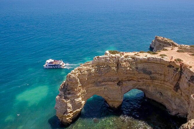 Albufeira Beach BBQ with Caves and Coastline Cruise with Open Bar - The BBQ Lunch and Vegetarian Options (What You Can Reasonably Expect)