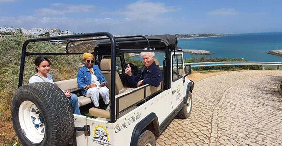 Albufeira: Beaches, Old Town, and Salgados Lagoon Jeep Tour - Praia dos Arrifes: Golden Sand and Cliff Geometry Up Close