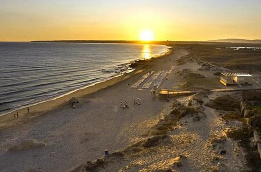Albufeira: Beaches, Old Town, and Salgados Lagoon Jeep Tour - Salgados Lagoon: Bird Spotting at the End of the Tour