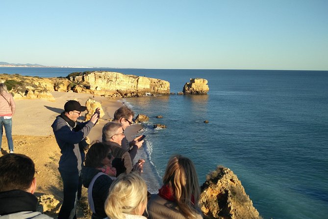 Albufeira: City Highlights & WINE TASTING - The Van Route and Photo-Stop Rhythm (What the Timing Means)