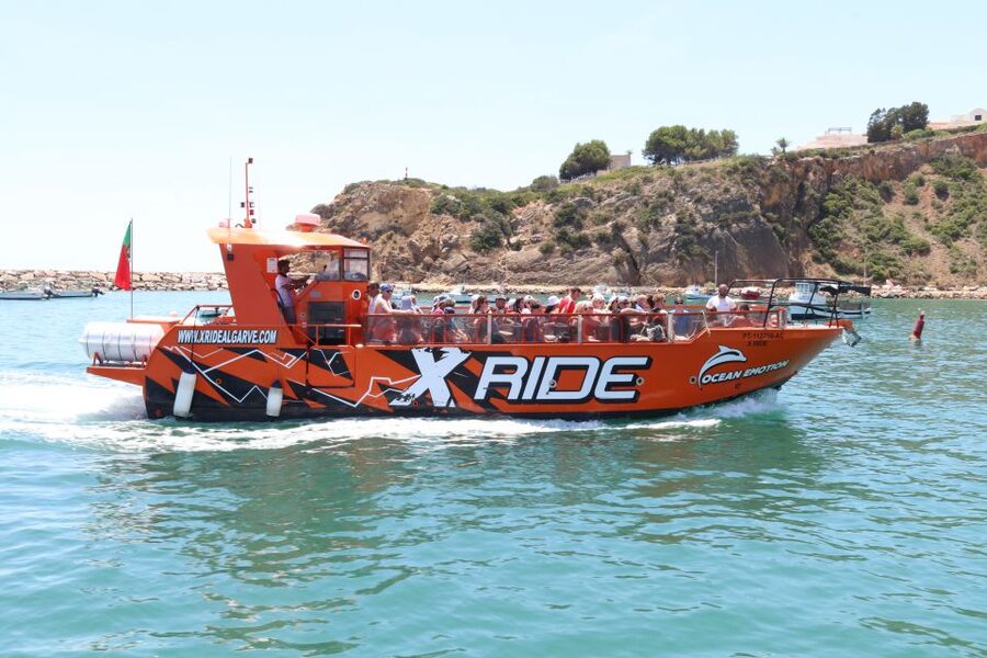 Albufeira: Dolphin Watching and Benagil Cave - Boat Basics, Lifejackets, and the Realities of Wind and Spray