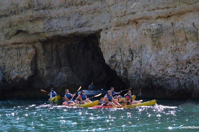 Albufeira Kayak Tour – Relaxing Trip with 2 Guides - Safety and support: two guides, life jackets, and what not to assume