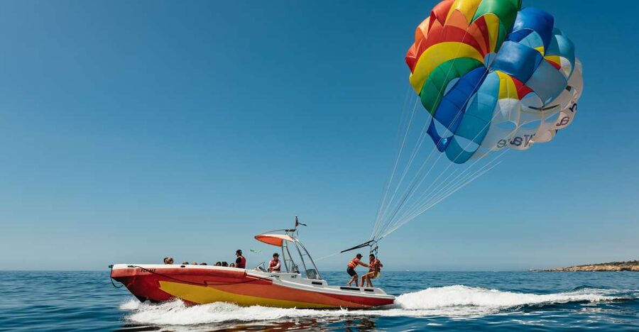 Albufeira: Parasailing Boat Trip - Key highlights worth caring about