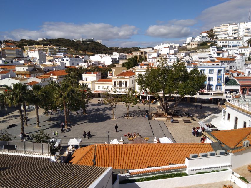 Albufeira: Tuk-tuk Sightseeing Tour - What to bring and how to dress for a comfortable ride