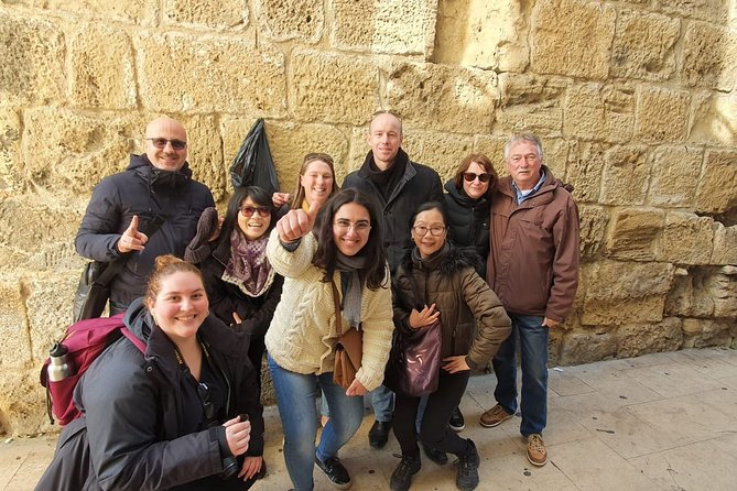 Alfama and Mouraria Tour - The oldest neighbourhoods in Lisbon - Miradouro Das Portas do Sol: Lisbon’s classic look, explained