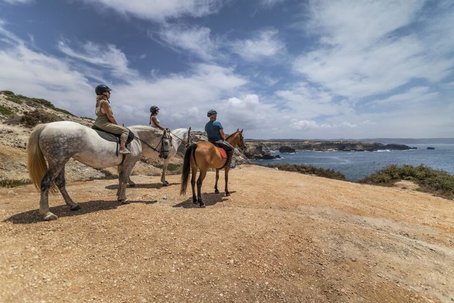 Algarve: 1-Hour Carrapateira Horseback Riding Tour - Hilltop viewpoints and the seaside payoff