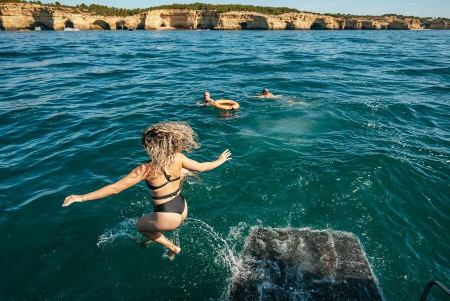 Algarve 3-Hour Caves and Coastline Boat Trip - Who this tour suits best in the real world