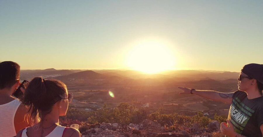 Algarve: Sunset Jeep Safari Tour - Picking up the day: where the tour starts and what it aims to show