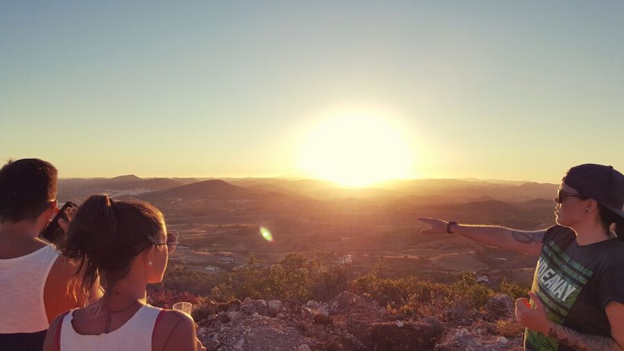 Algarve: Sunset Jeep Safari Tour - Sunset on a high point: photos, wind, and patience