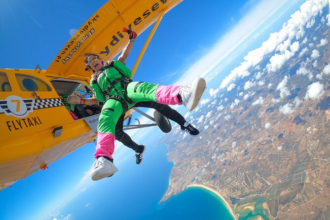 Algarve Tandem Skydive 10.000ft - A 10,000-Foot Tandem Jump Over the Algarve Coast