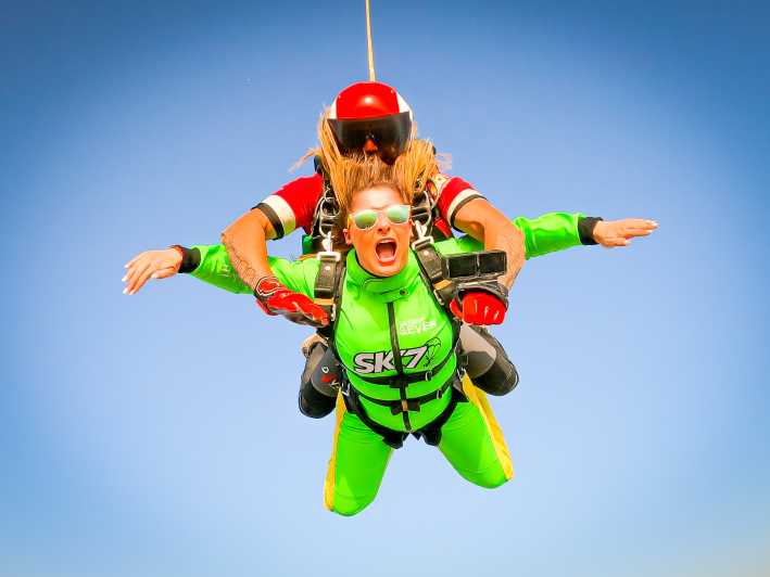 Algarve: Tandem Skydiving Adventure 15,000 to 10,000 Feet - Price and what your $215 covers at Skydive Seven