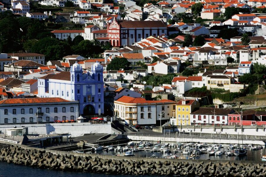 Angra do Heroísmo: Walking Tour with Local Pastry and Coffee - Jardim Duque da Terceira and Alto da Memória viewpoints