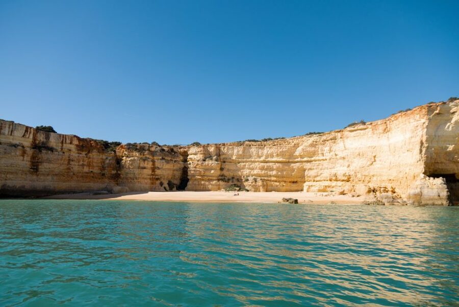 Armação de Pêra: Benagil Caves and Secret Beaches Boat Trip - Logistics you should not ignore (meeting point, ride comfort, what to pack)