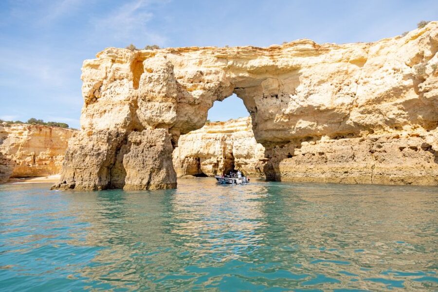 Armação de Pêra: Benagil Caves and Secret Beaches Boat Trip - Who this tour is best for