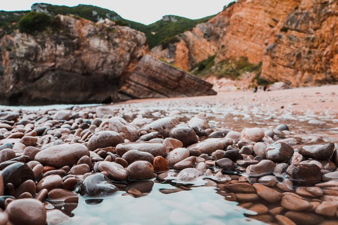 Arrábida Secret Beaches and Caves with Snorkeling Stop - Who this trip is best for