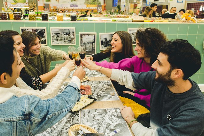 Authentic Food and Wine Tour in Porto by Food Lover Tour - Mercado do Bolhão Breakfast: Petiscos, Sights, and Smells