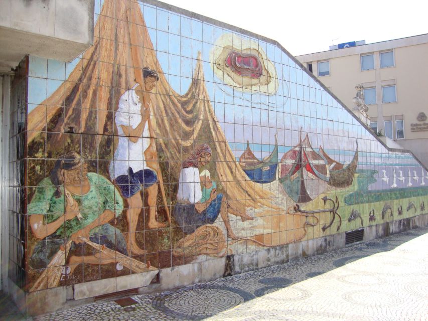 Aveiro: Boat Cruise and City Walking Tour with Sweet Tasting - Timing, Rain or Shine, and the Two-Guide Format