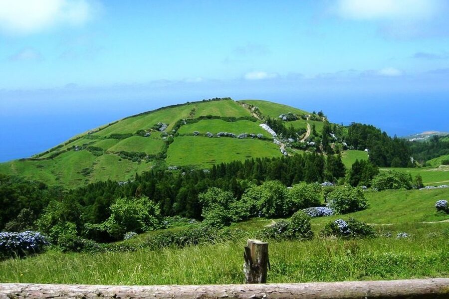 Azores: Sete Cidades Scenic Jeep Tour from Ponta Delgada - Meeting in Ponta Delgada and Getting Ready for Off-Road