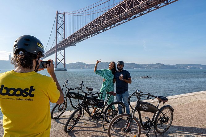 Belém E-Bike Guided Tour Explore Lisbon by the river - Getting started at Boost Portugal: your helmet and bike setup matter