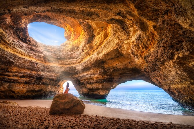 Benagil Cave 1 Hour Express Kayak tour (Max 8 people group) - Where You Meet in Benagil, and How to Find the Kayaks