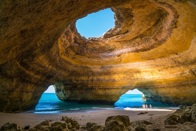 Benagil Cave and Marinha Beach Boat Tour from Portimao - Getting to Clube Naval, Portimão, and what pickup really means