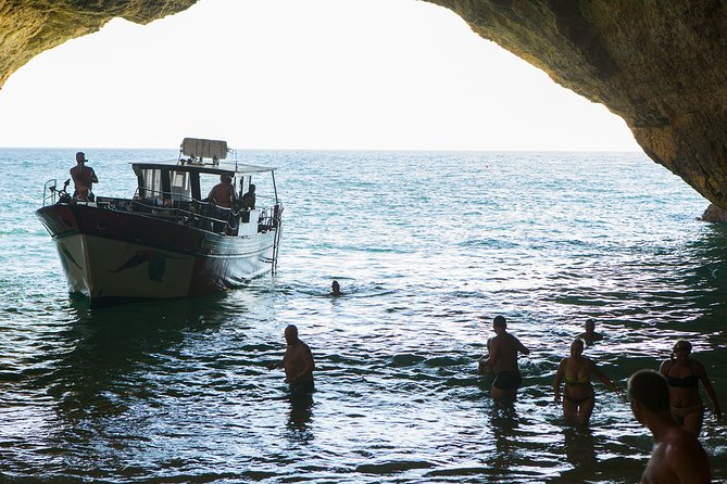Benagil Cave Boat Tour - Catamarans or Rib - 2 H From Portimão - The Benagil Cave Moment: What You See, and What You Don’t