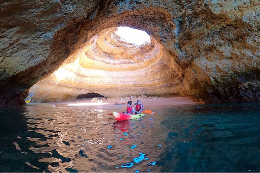 Benagil: Kayaking Adventure in Benagil Caves & Marinha Beach - The 1.5-hour plan: from Benagil Beach check-in to cave time