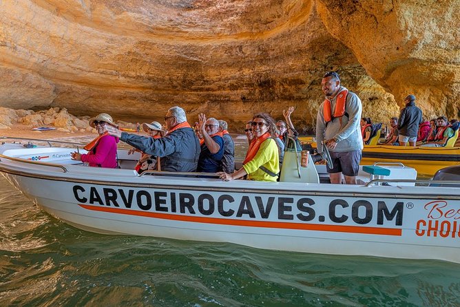 Benagil Long Boat tour (From Carvoeiro to Praia da Marinha) - Carvoeiro to Praia da Marinha by small long boat: the “up close” factor