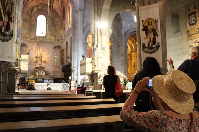 Best of Braga and Guimaraes Day Trip from Porto - Guimarães: Portugal’s birthplace vibe, plus a UNESCO historic center