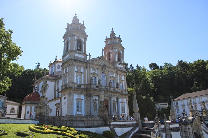 Best of Braga and Guimaraes Day Trip from Porto - Guimarães Castle and São Miguel do Castelo: where legends meet real walls