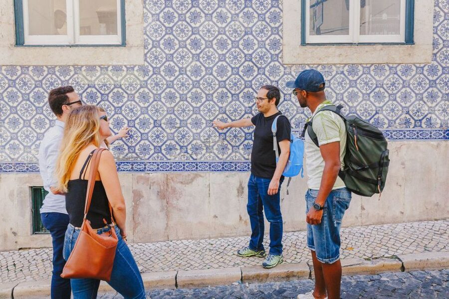 Best of Lisbon Walking Tour: Rossio, Chiado & Alfama - Ending at Praça do Comércio (Terreiro do Paço): your Lisbon compass
