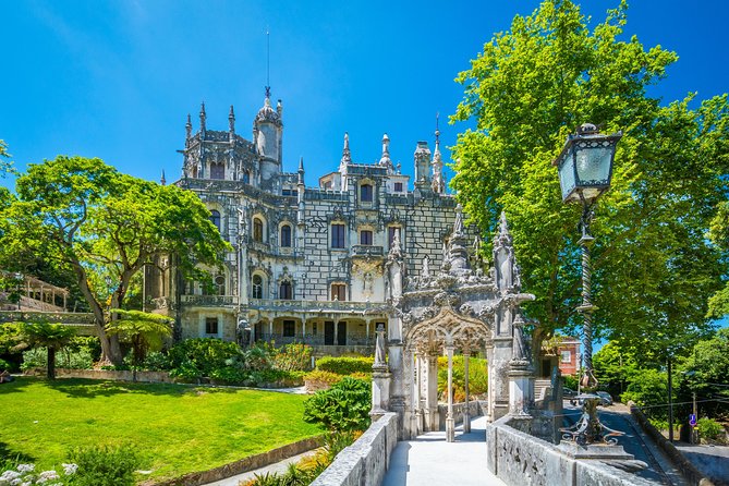 Bestseller Private Tour Sintra-Cascais with Hotel pick up - Marina de Cascais: Sea Town Energy With WWII Echoes