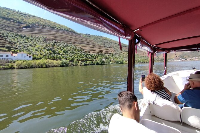 Boat tour 50min through the river Douro in Pinhão - Meeting at Douro Tours Cais Fluvial, and Finding the Boat