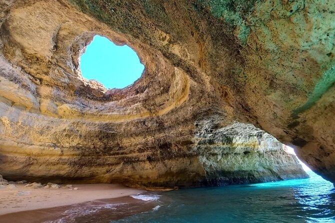 Boat tour Benagil Caves - Carvoeiro and Algar Seco: The Quick-Stop Photo Strategy