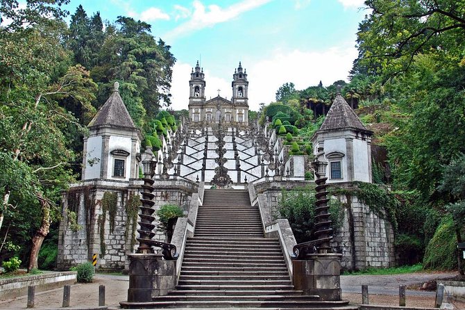 Braga and Guimarães Small-Group Tour with Lunch from Porto - Stop 2 and 3: Braga Historic Center and Sé de Braga