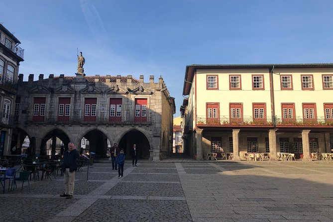Braga & Guimarães Small Group Tour: Lunch & All Tickets Included - Se de Braga Cathedral, Chapels, and the High Choir Experience
