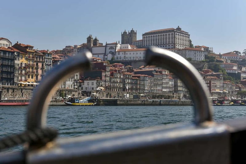 Bridges Cruise with World of Discoveries or Sunset Option - How the 16-Language Audio Guide Helps You Read Porto from the Water