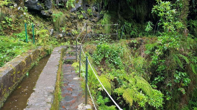 Caldeirão Verde: Queimadas PR9 Transfer and Self-Guided Hike - Packing list that matches real conditions, not just the forecast