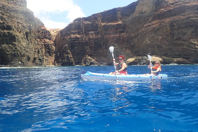 Calheta Kayak Tour - Route 2: Cal Islet when the ocean cooperates