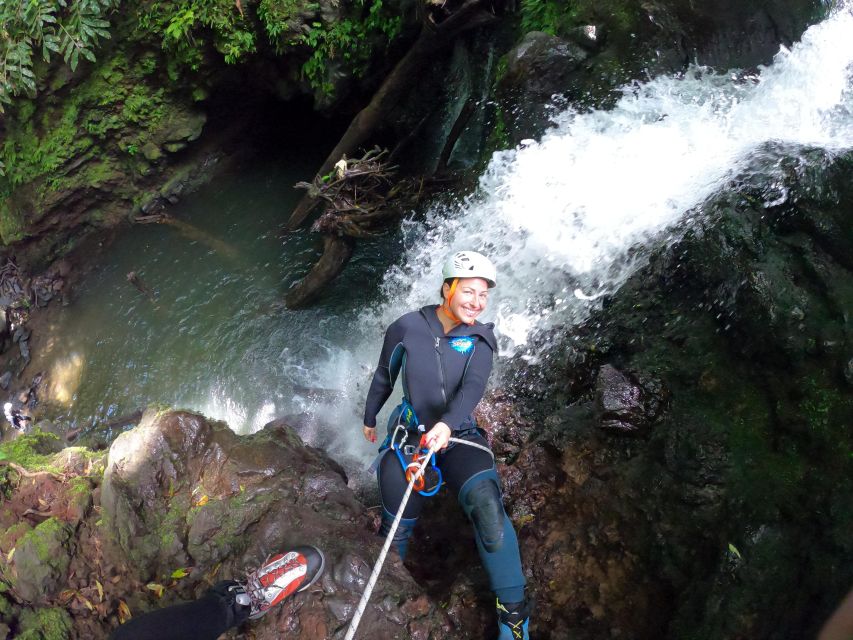 Canyoning in Ribeira dos Caldeirões - The soft walk to the canyon start, when you set the tone