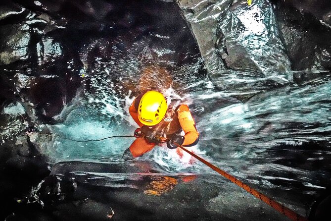 Canyoning in Salto do Cabrito (Sao Miguel - Azores) - Photos and videos: the easiest souvenir you’ll actually use