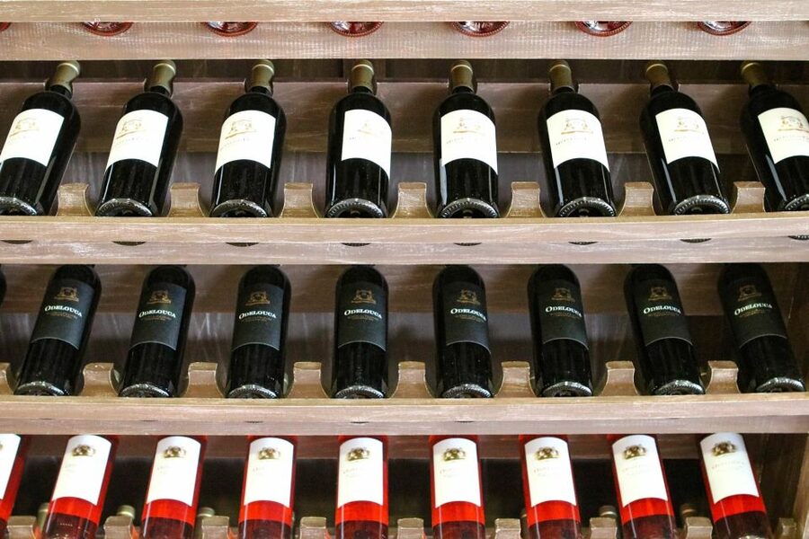 Carvoeiro/Portimão/Alvor: Wine Tour w/ Tasting, Tapas, Music - The tasting: 4 wines, 4 tapas, and live Portuguese music